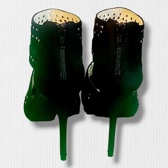 Jennifer Lopez | Sweet Gum | Black Cutout High Heel Shoes | Size 6.5 Medium | - Picture 9 of 12